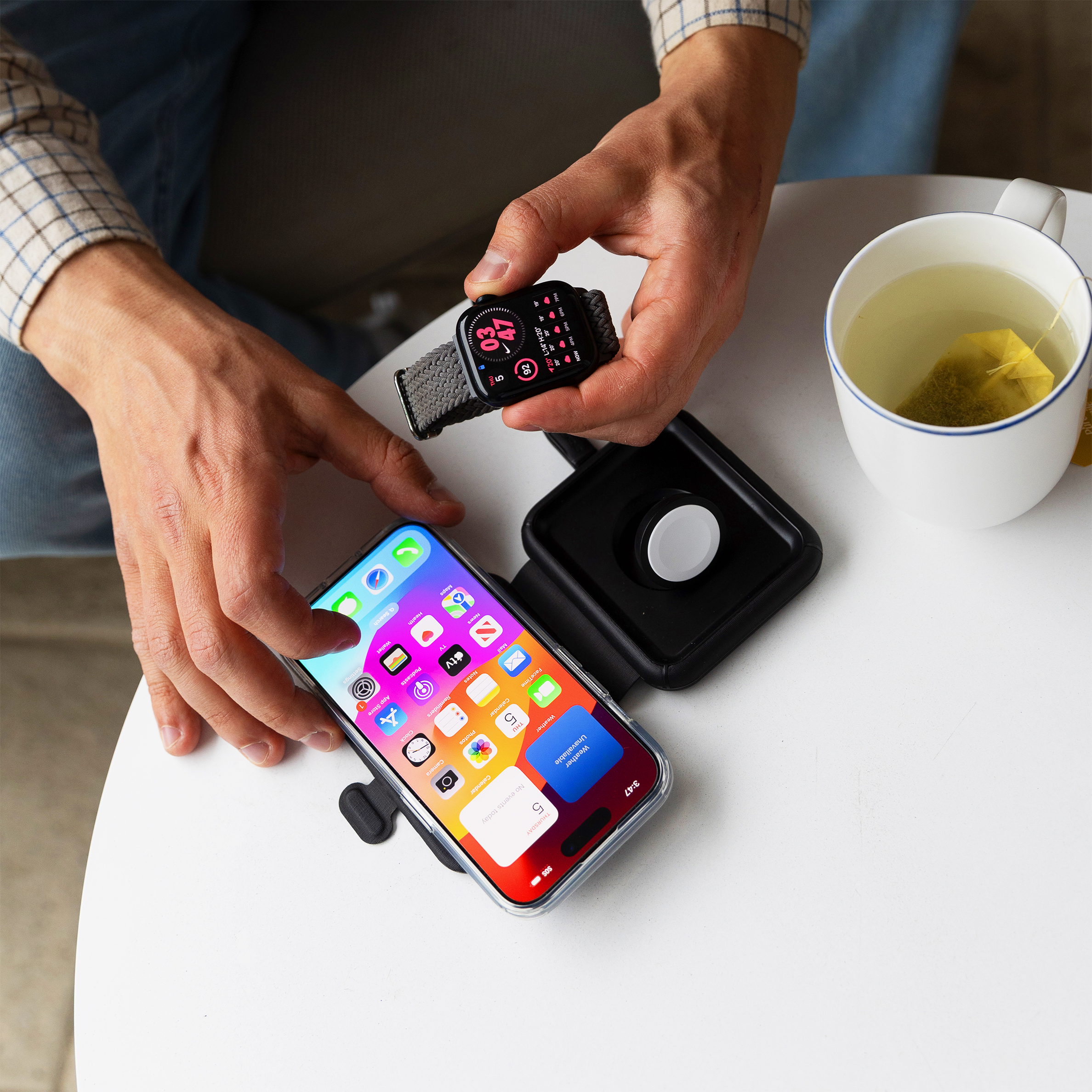 MagTravel 2-in-1 Wireless Charger - Cygnett (AU)